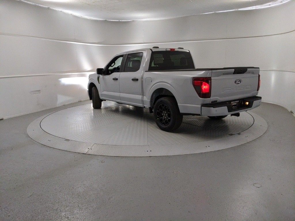2025 Ford F-150 STX photo 4