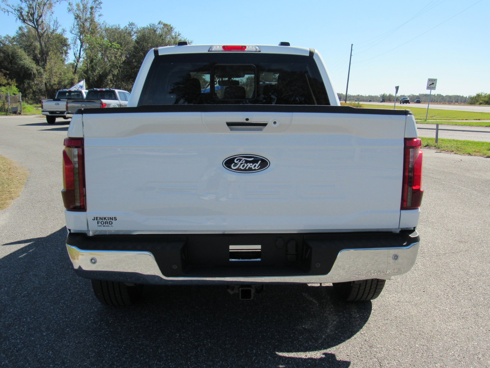 2024 Ford F-150 XLT photo 3