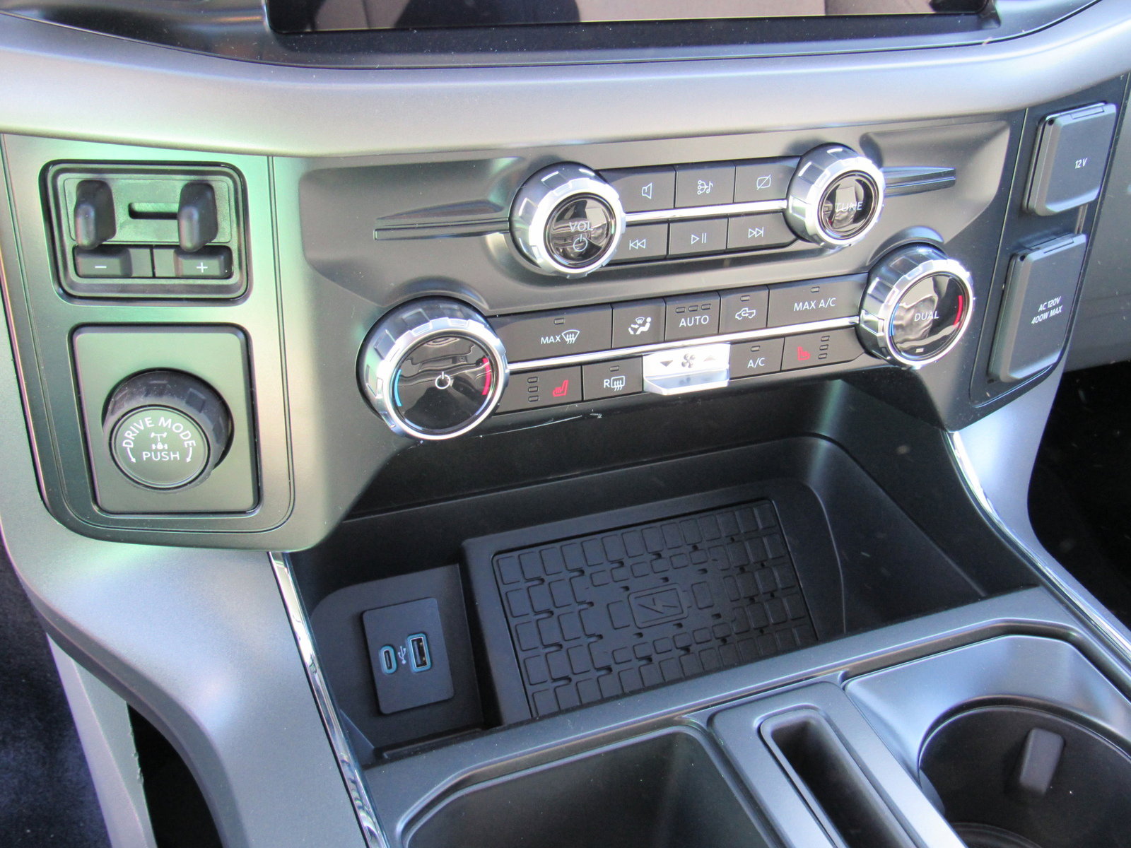2024 Ford F-150 XLT photo 14