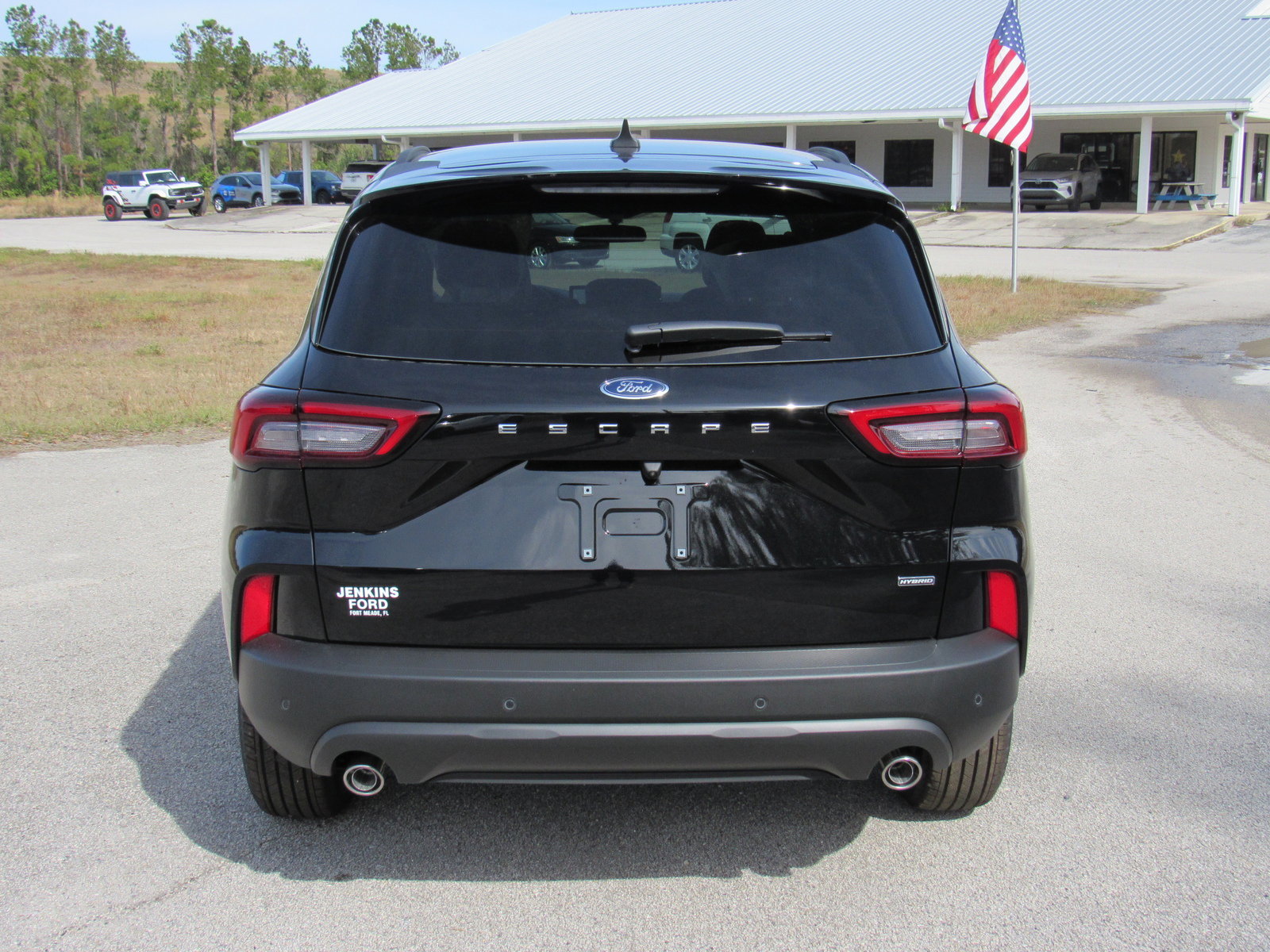 2025 Ford Escape ST-Line photo 2