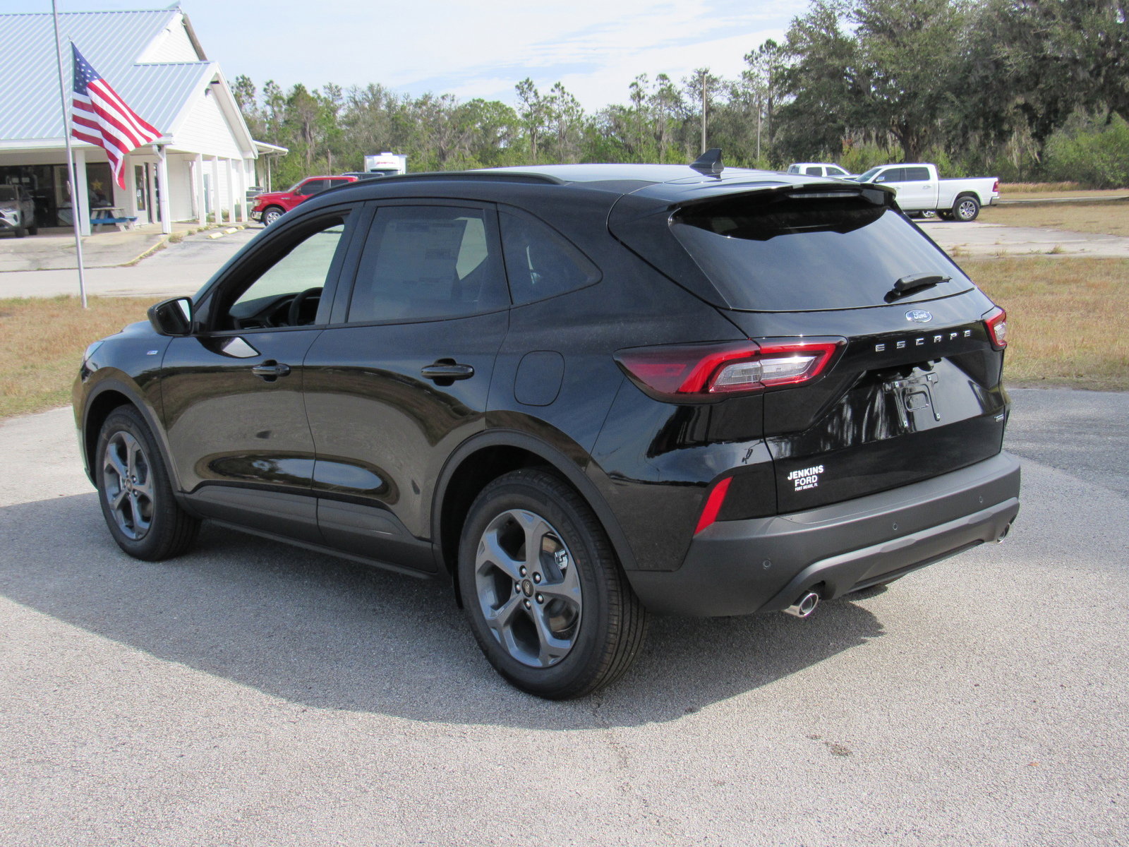 2025 Ford Escape ST-Line photo 4