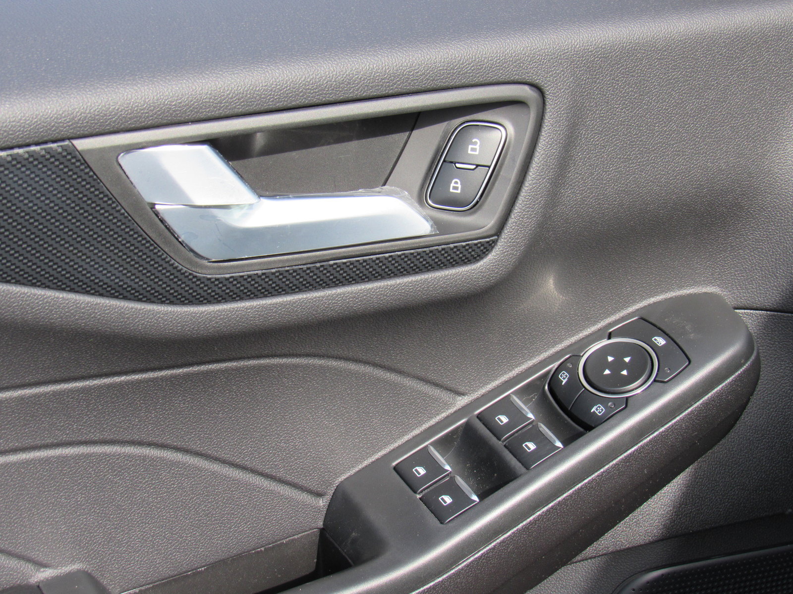 2025 Ford Escape ST-Line photo 10