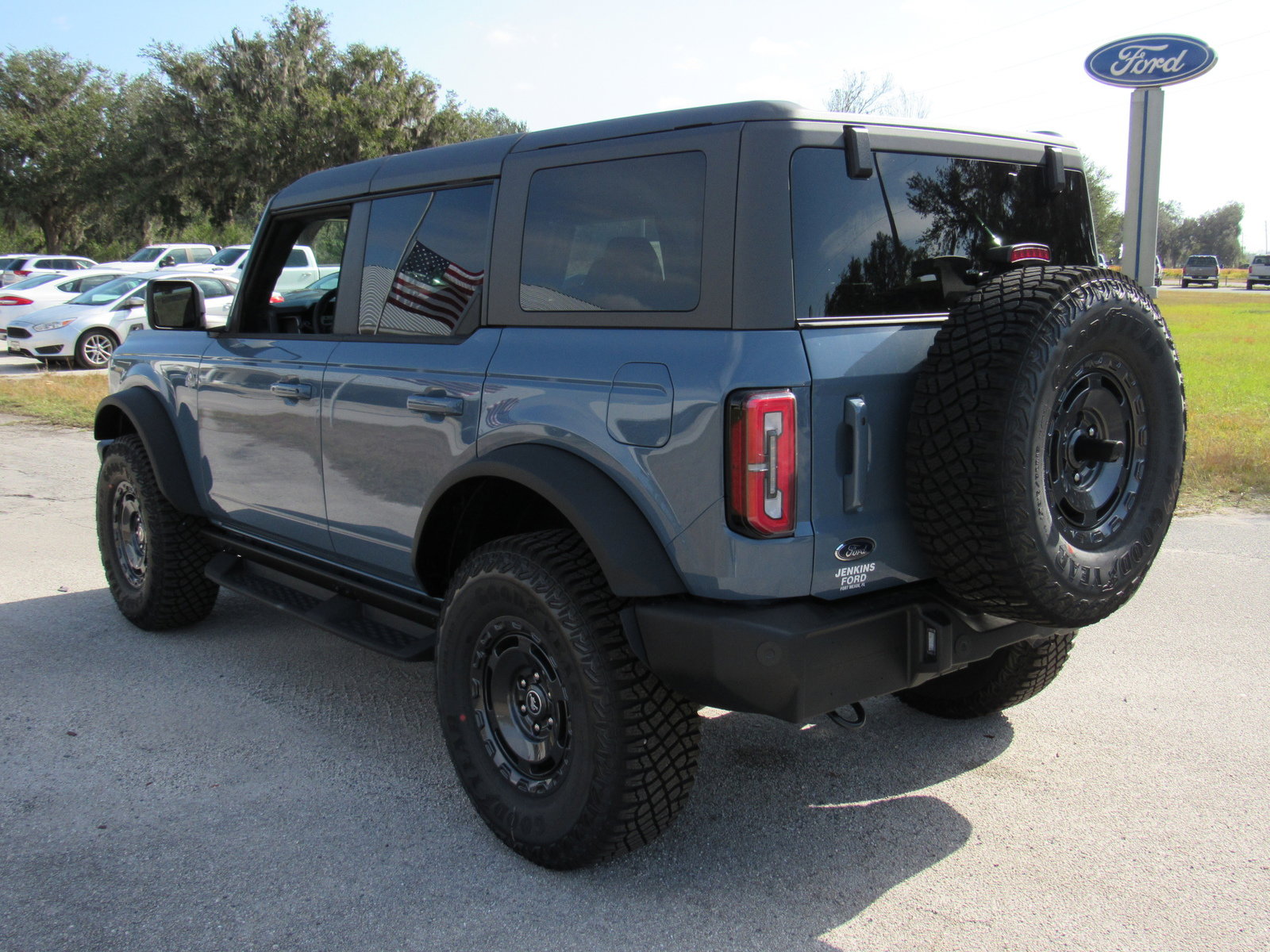2024 Ford Bronco Outer Banks photo 5