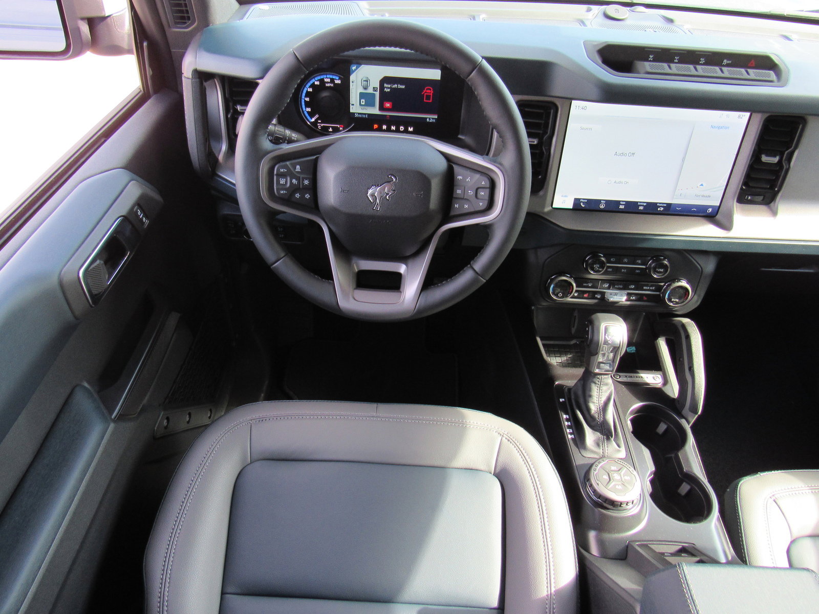 2024 Ford Bronco Outer Banks photo 11