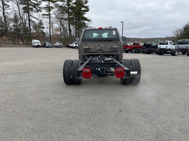 2023 Ford F-600 photo 6