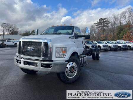 2025 Ford F-750SD Base
