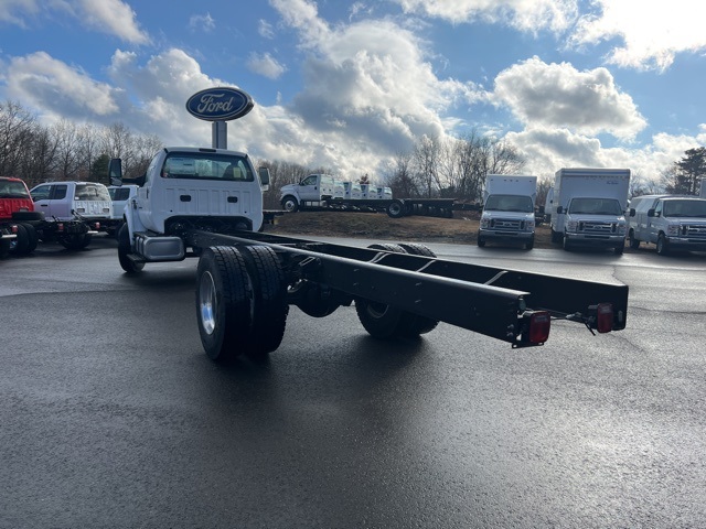 2025 Ford F-750 photo 7