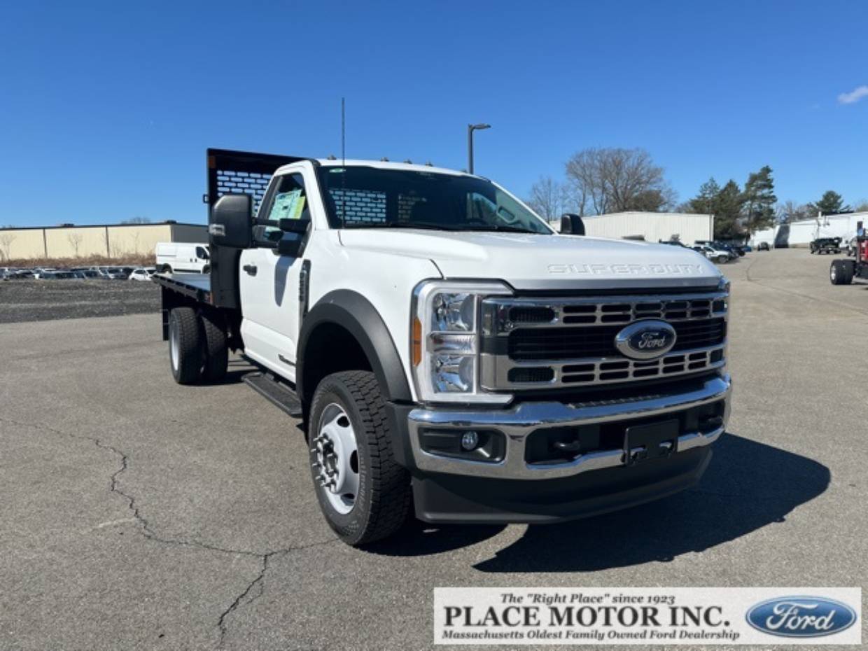 2024 Ford F-550 Super Duty Chassis Cab XL's photo
