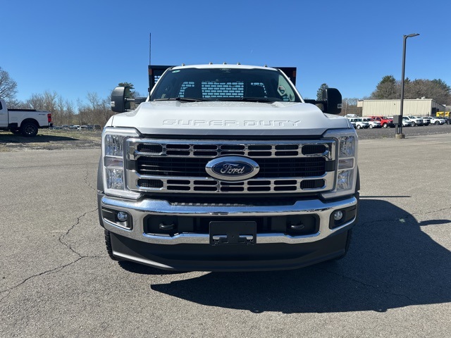 2024 Ford F-550 photo 2