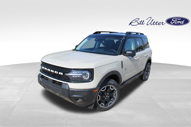 2025 Ford Bronco Sport Outer Banks photo 2