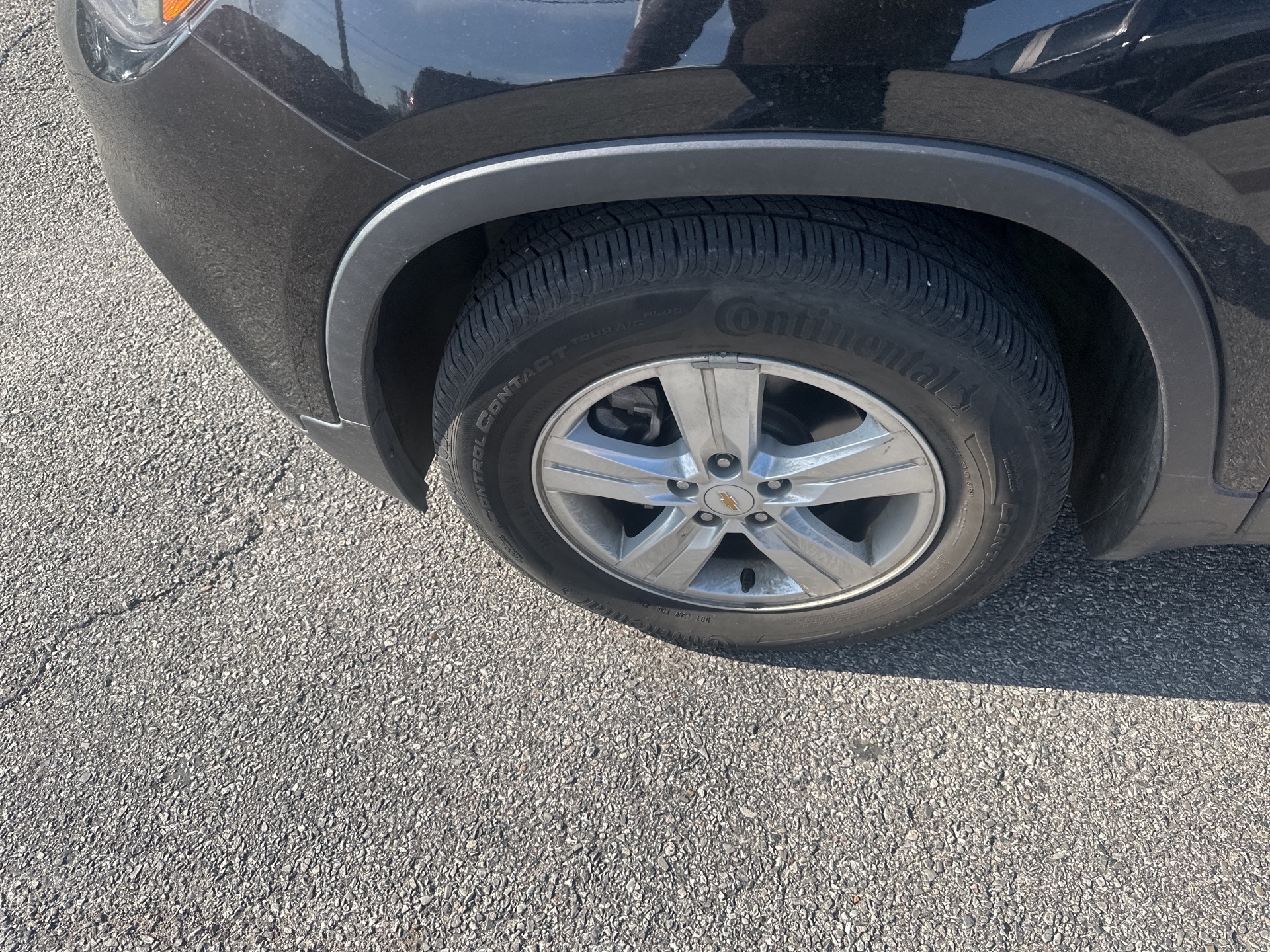 Used 2020 Chevrolet Trax LS with VIN KL7CJKSB9LB060529 for sale in Irving, TX
