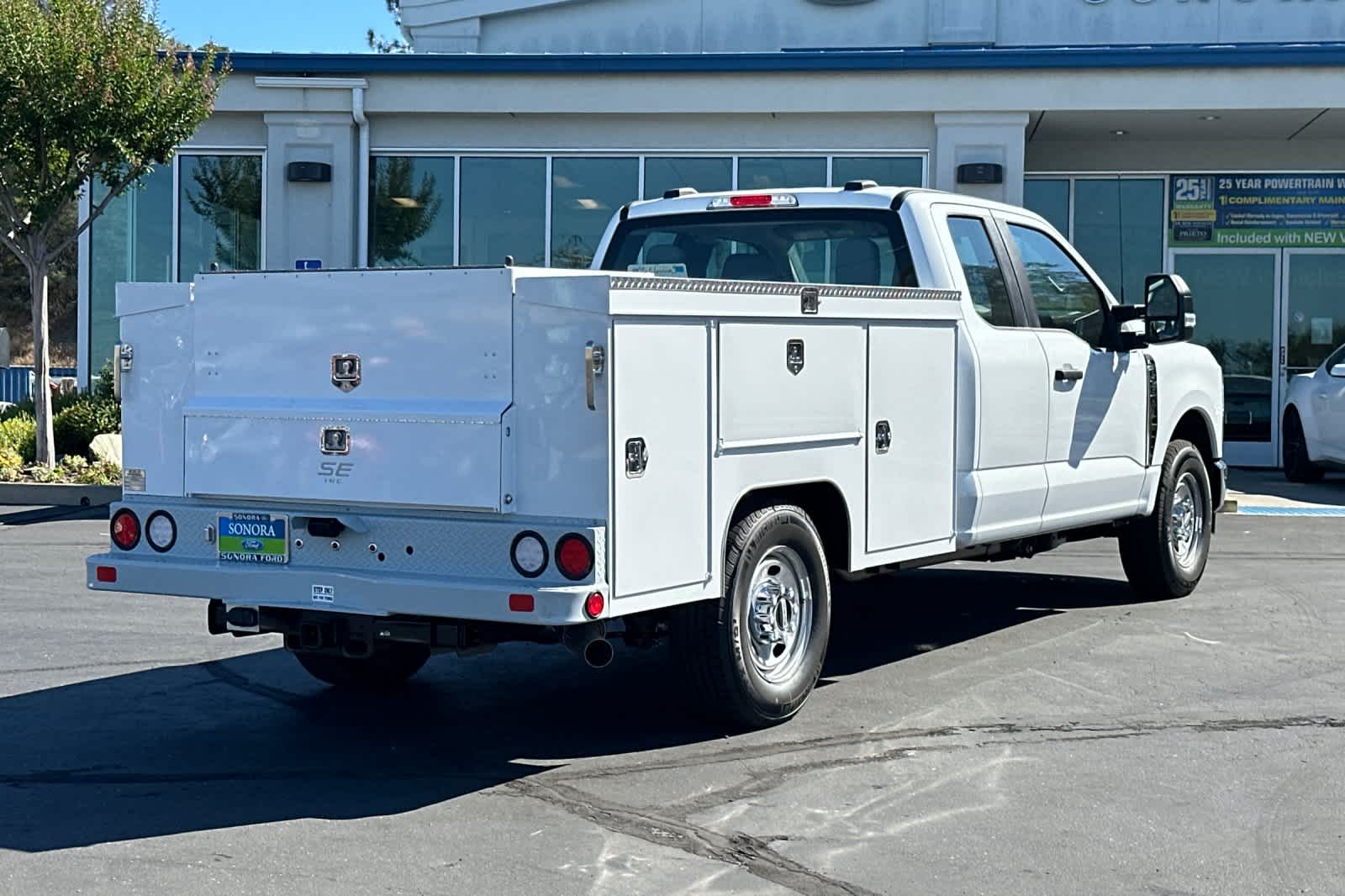 2024 Ford F-250 XL photo 4