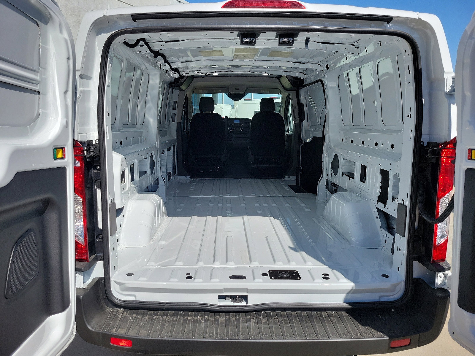 2025 Ford Transit photo 2