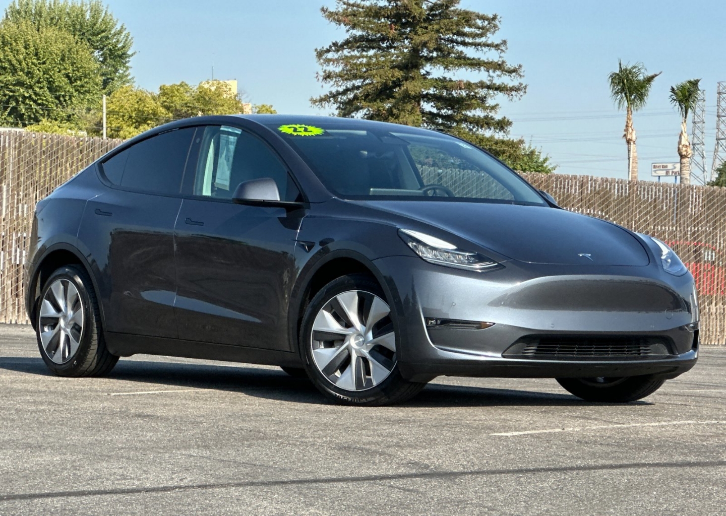 Used 2022 Tesla Model Y Long Range with VIN 7SAYGDEE6NF504476 for sale in Bakersfield, CA