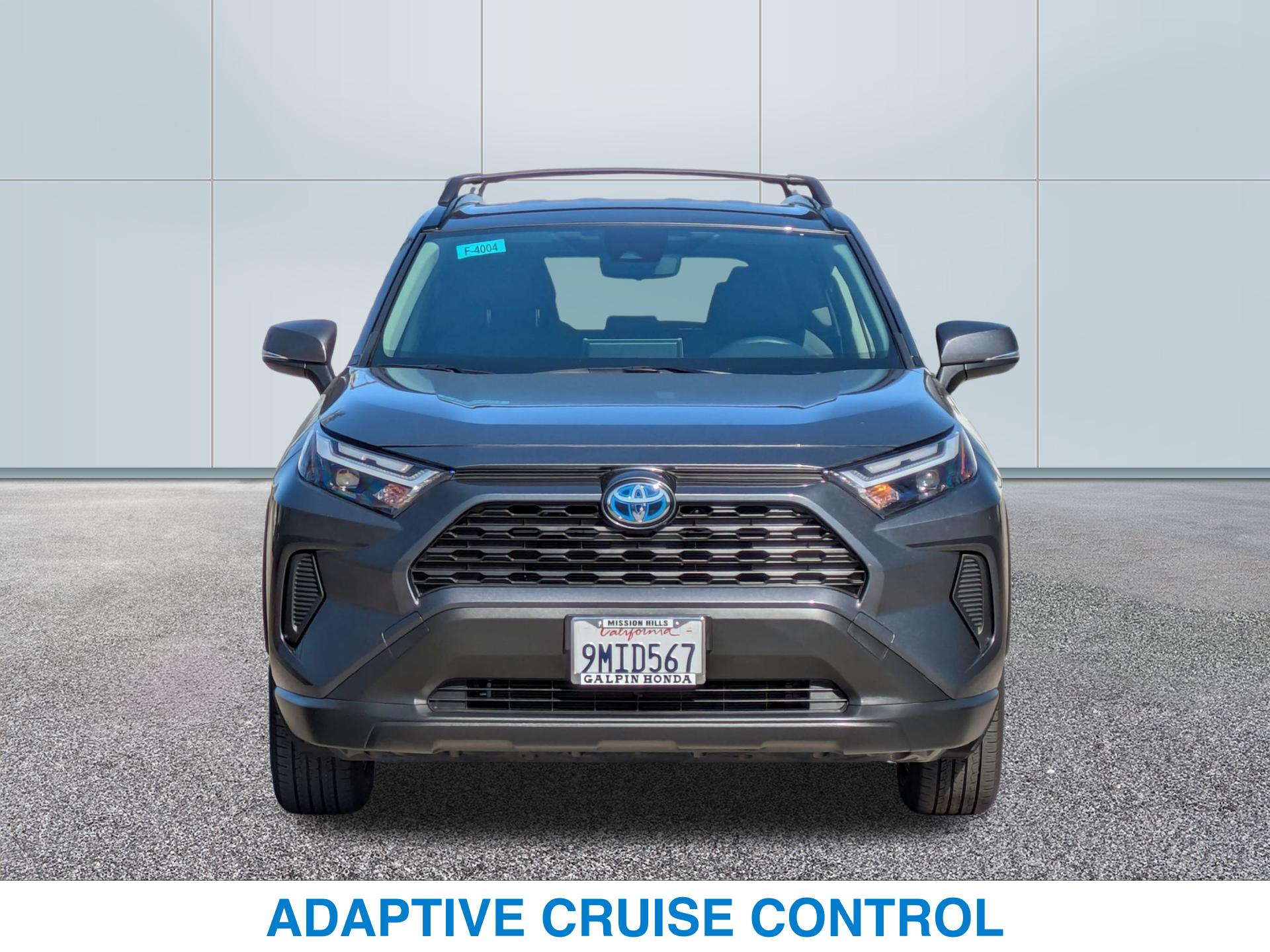 2024 Toyota RAV4 Hybrid XLE photo 2
