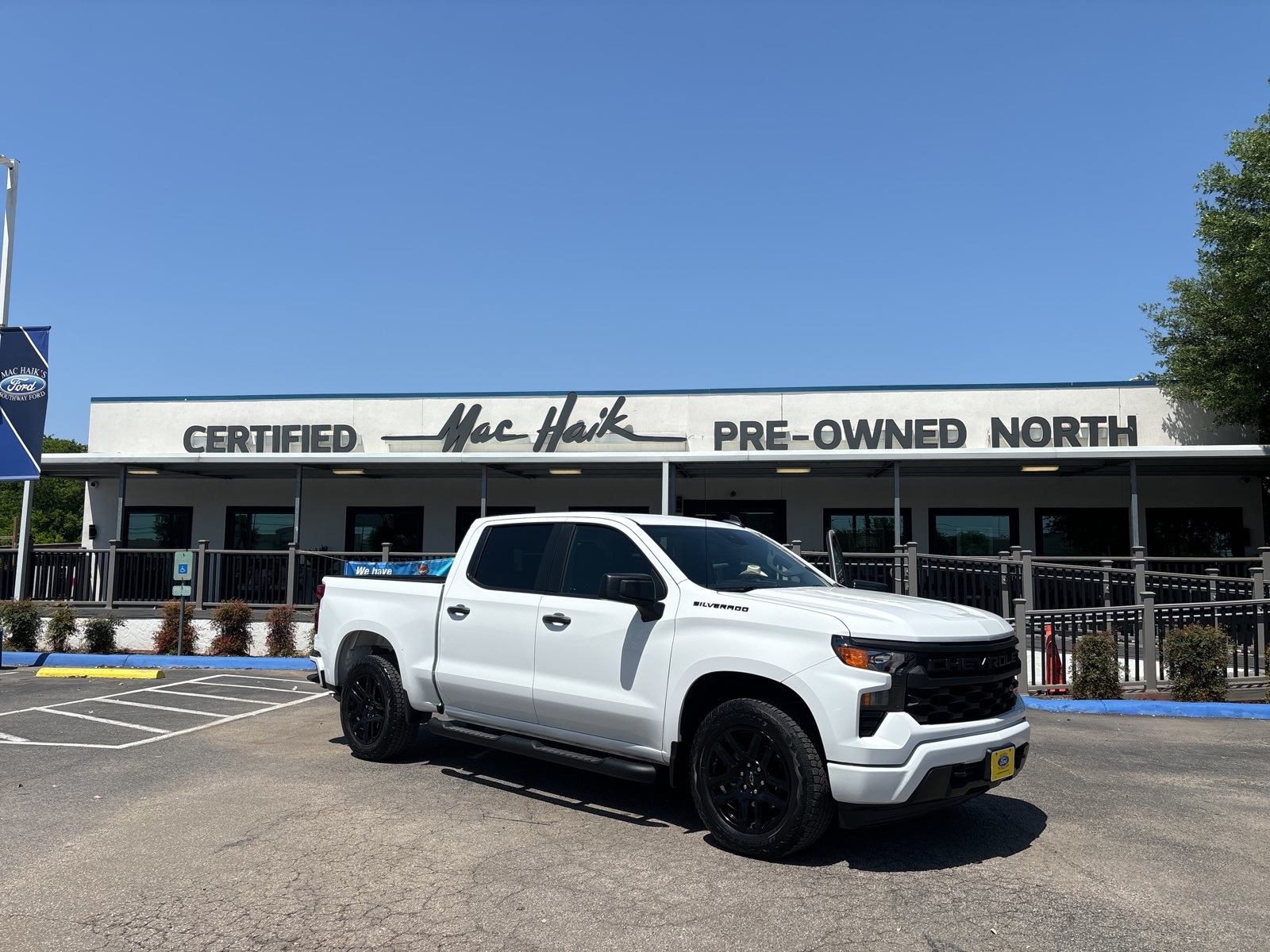 Used 2024 Chevrolet Silverado 1500 Custom with VIN 3GCPABEK8RG285931 for sale in San Antonio, TX