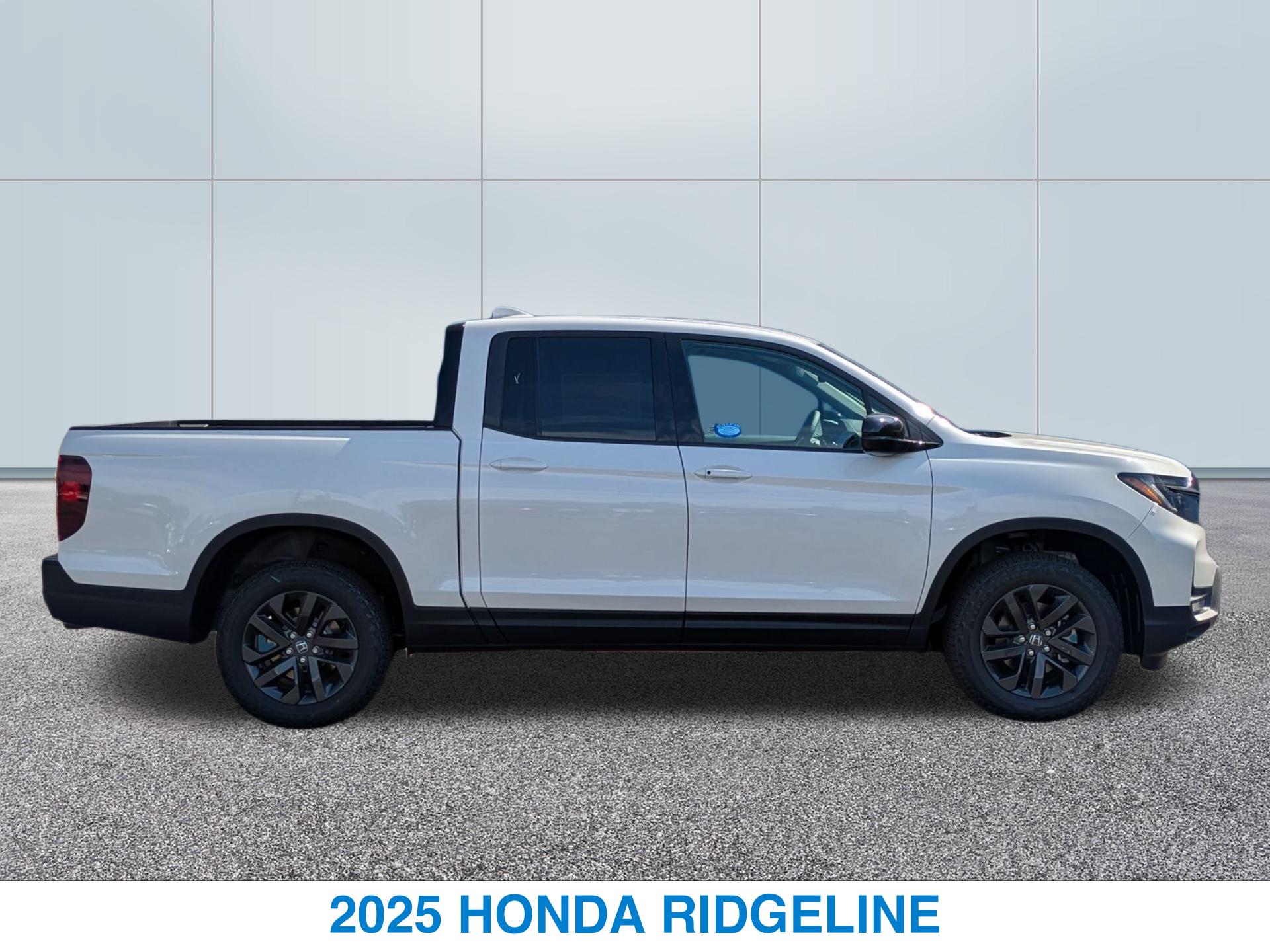 2025 Honda Ridgeline Sport photo 3