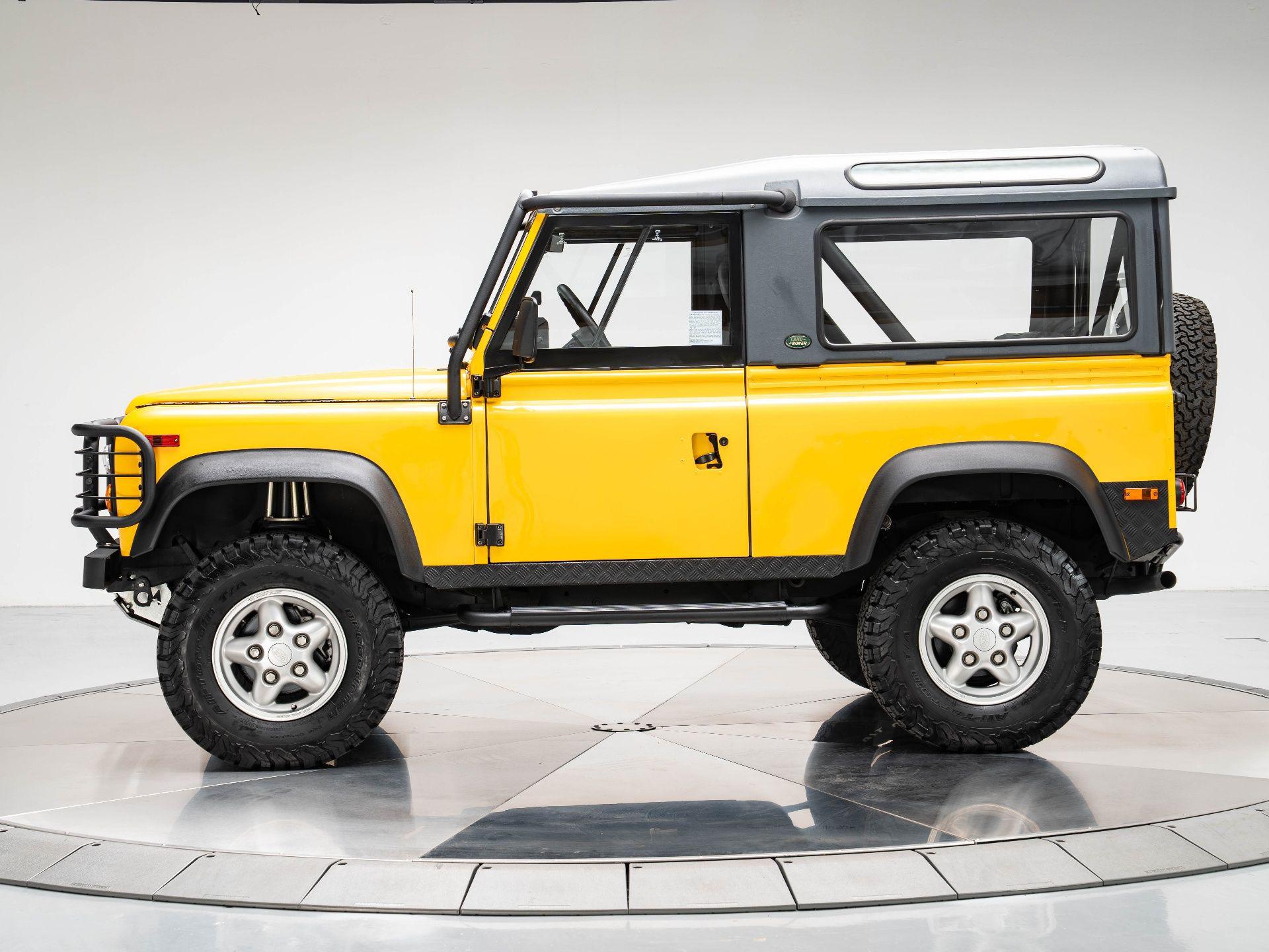1995 Land Rover Defender X-Dynamic SE photo 2