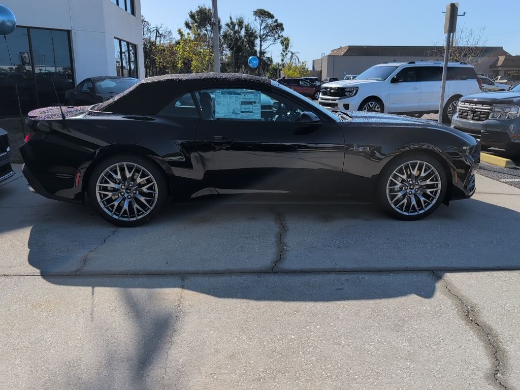 2025 Ford Mustang GT Premium photo 2