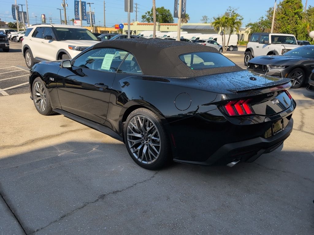 2025 Ford Mustang GT Premium photo 4
