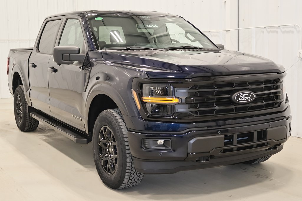 2025 Ford F-150 XLT photo 2