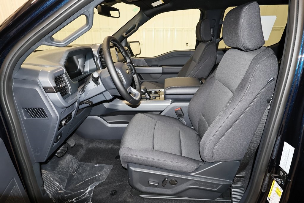 2025 Ford F-150 XLT photo 10