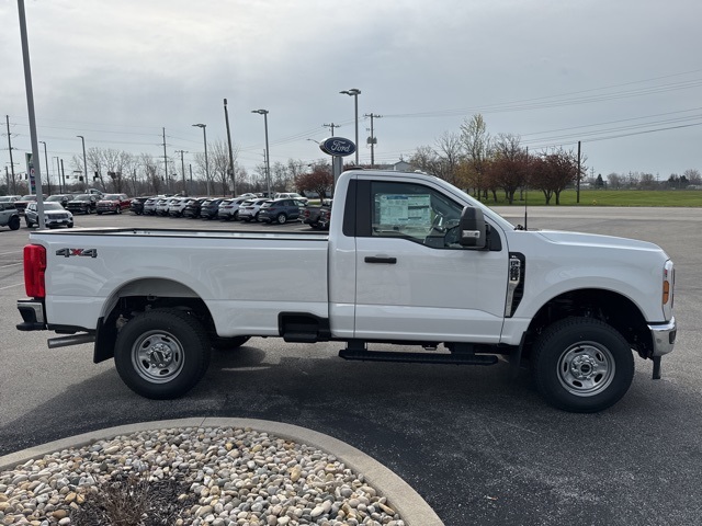 2025 Ford F-250 photo 2