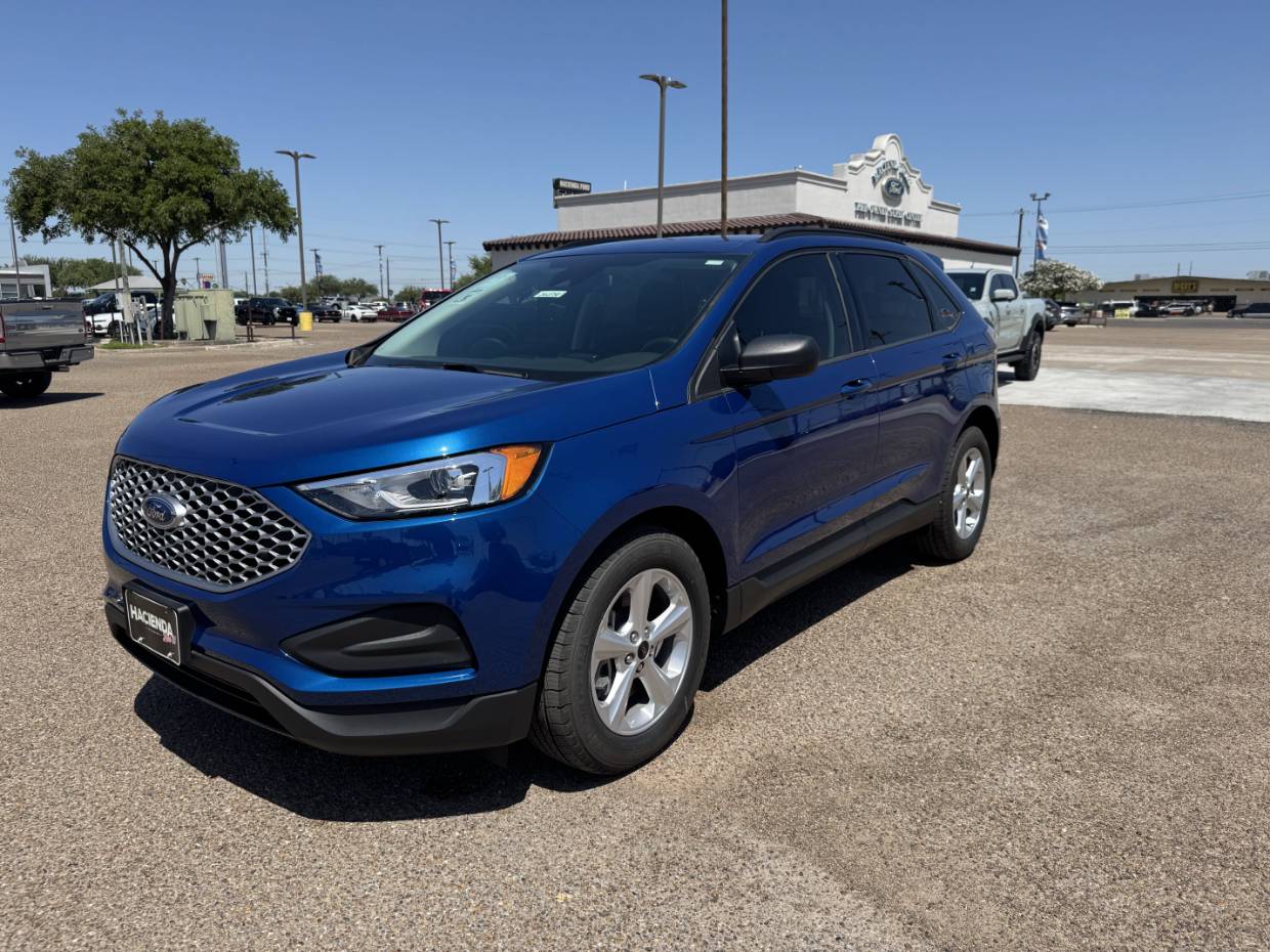 2024 Ford Edge SE's photo