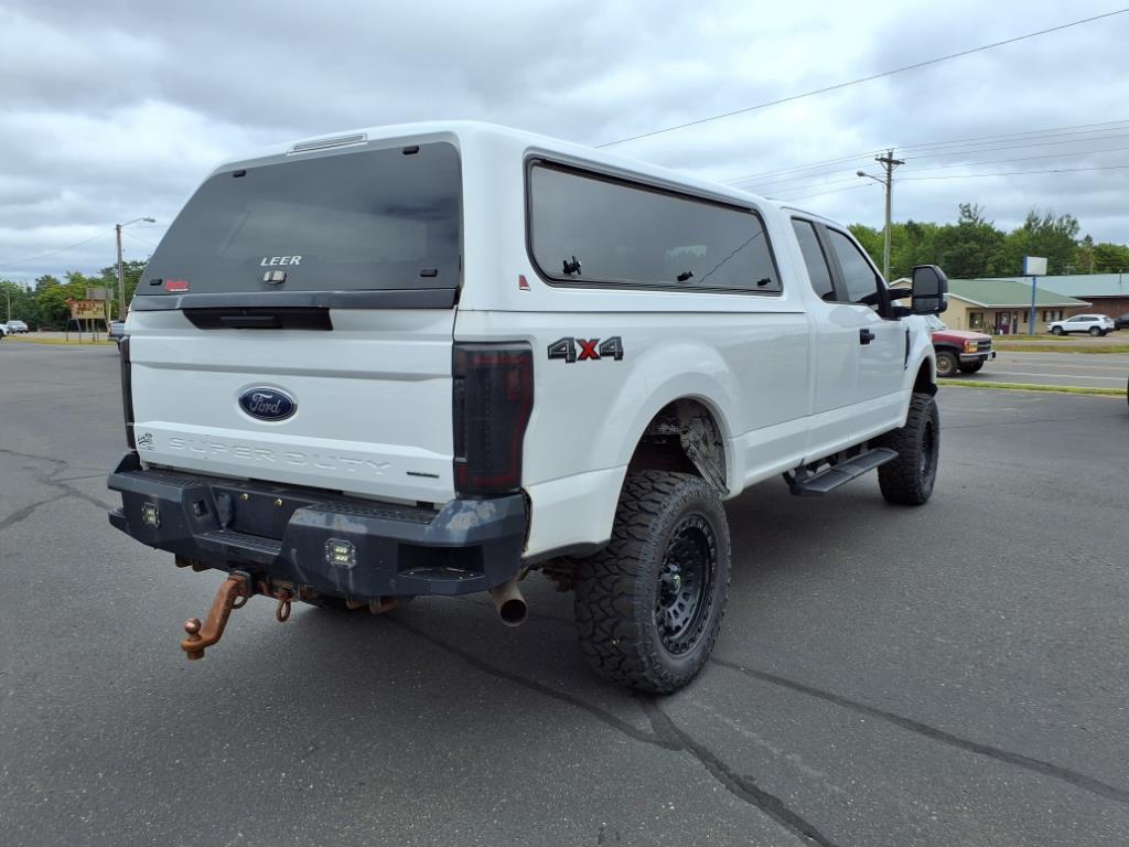 2017 Ford F-250 XLT photo 6