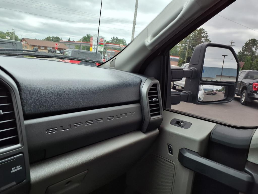 2017 Ford F-250 XLT photo 21