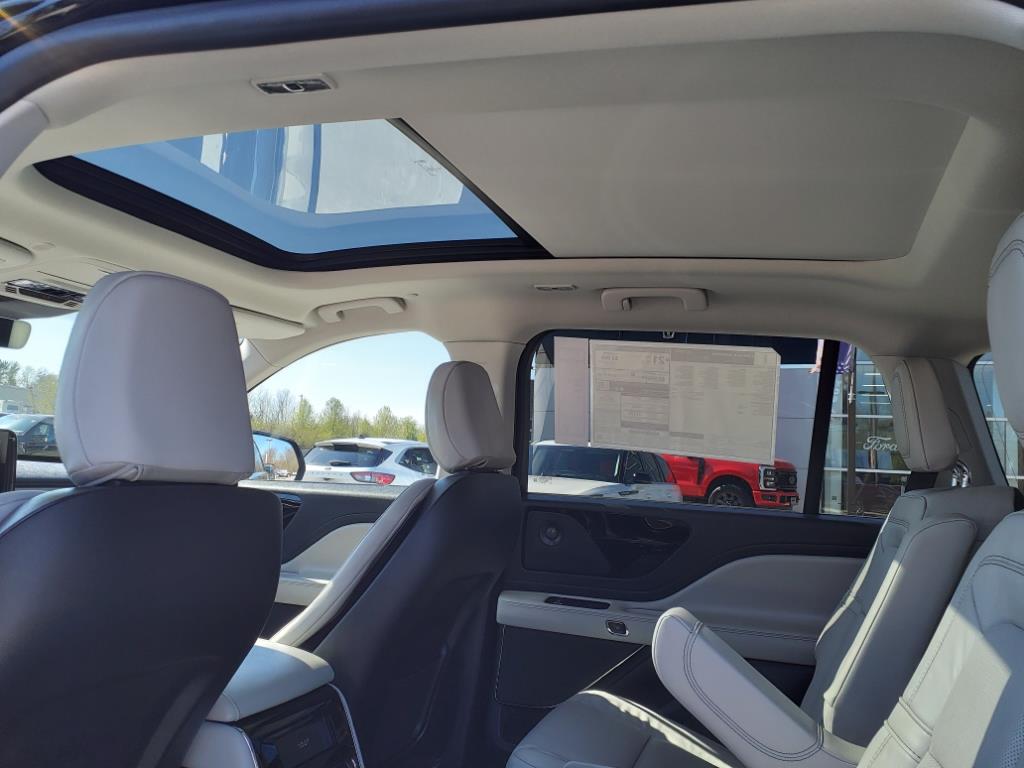 2025 Lincoln Aviator Reserve photo 10