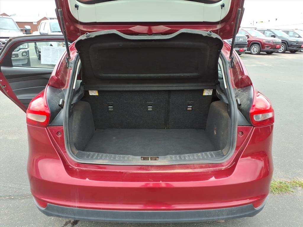 2016 Ford Focus SE photo 13