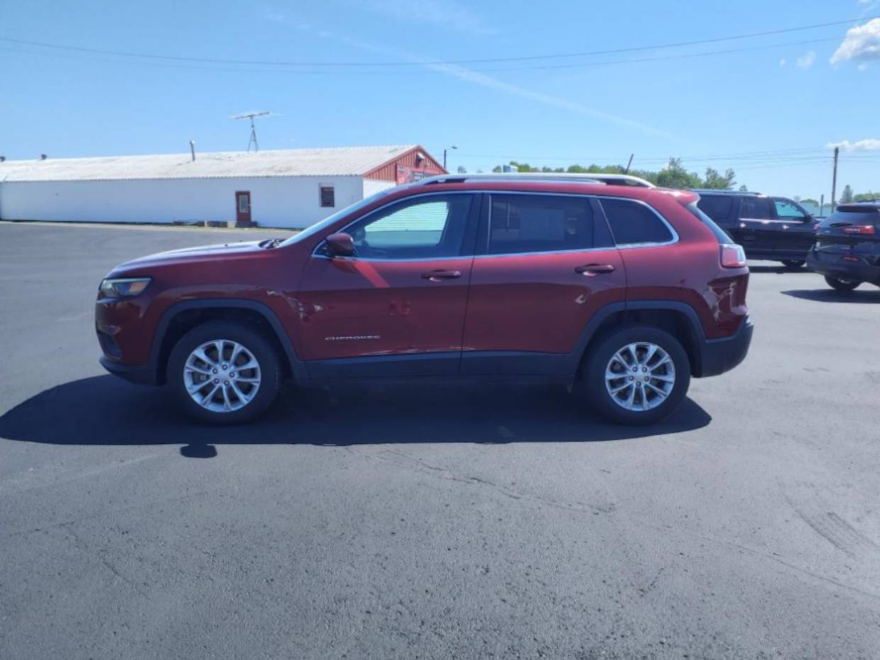 Used 2019 Jeep Cherokee Latitude with VIN 1C4PJMCX2KD233918 for sale in Minong, WI