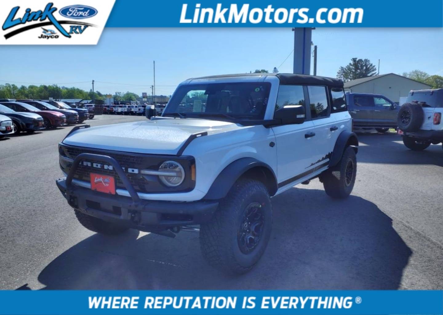 2024 Ford Bronco 4-Door Wildtrak's photo