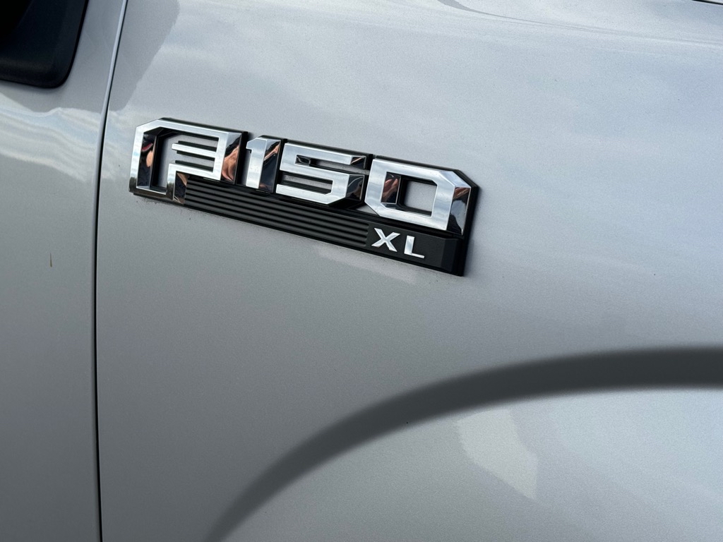2016 Ford F-150 XL photo 8