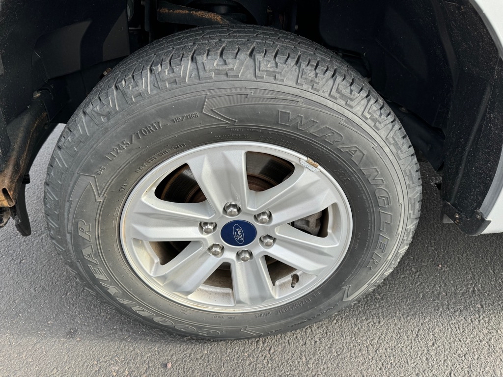 2016 Ford F-150 XL photo 11
