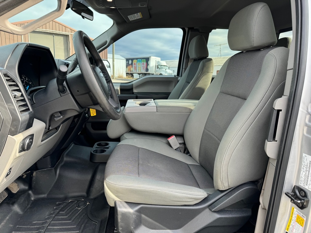 2016 Ford F-150 XL photo 12