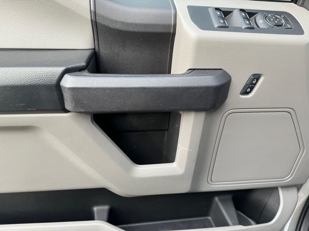 2016 Ford F-150 XL photo 14