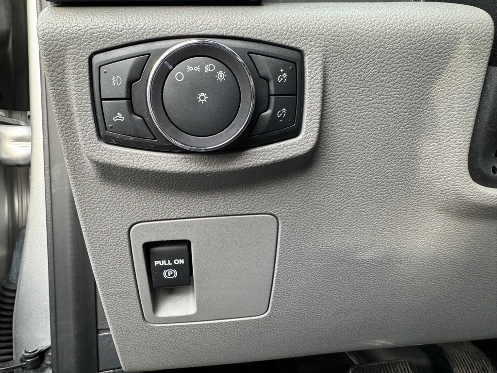 2016 Ford F-150 XL photo 15