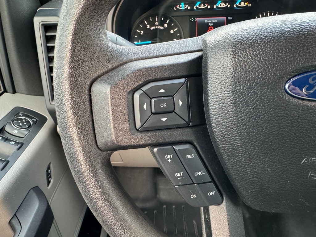 2016 Ford F-150 XL photo 21