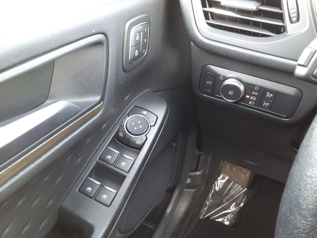 2020 Ford Escape Titanium photo 20