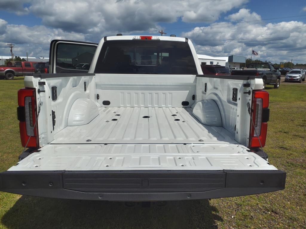 2024 Ford F-250 Platinum photo 7