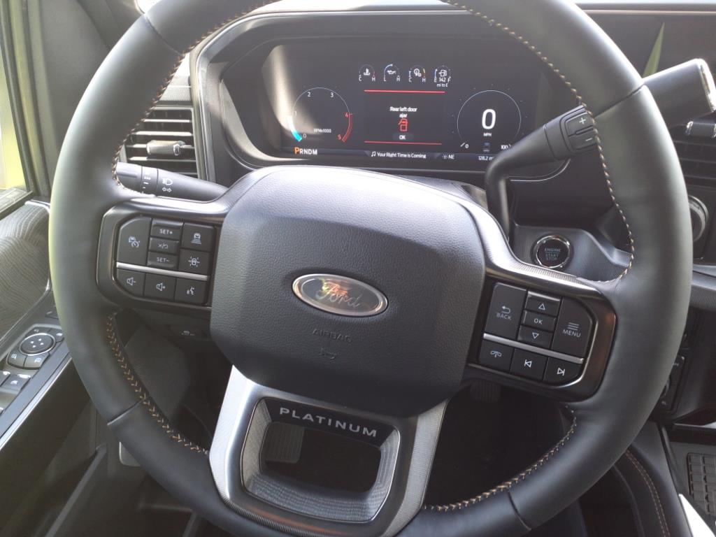 2024 Ford F-250 Platinum photo 12