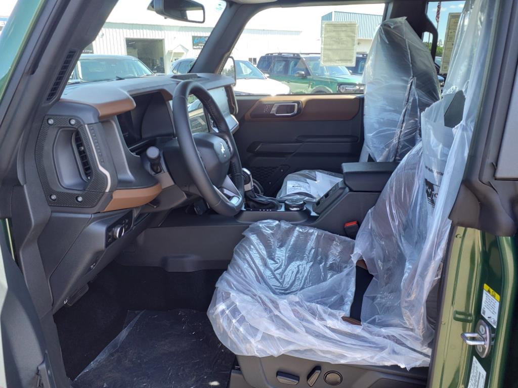 2024 Ford Bronco Outer Banks photo 3