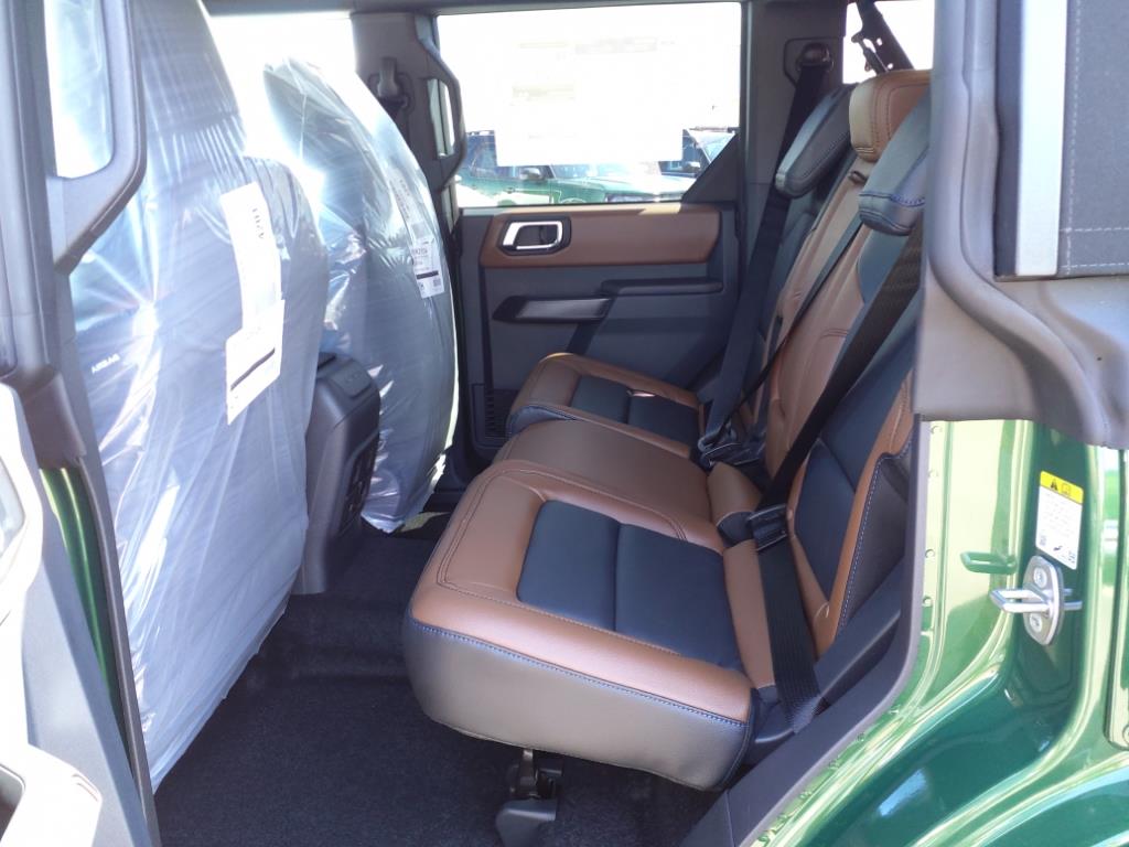 2024 Ford Bronco Outer Banks photo 4