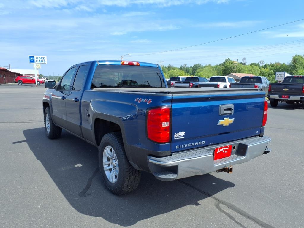 2016 Chevrolet Silverado 1500 LT photo 3