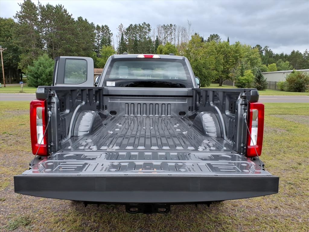 2025 Ford F-350 XL photo 7