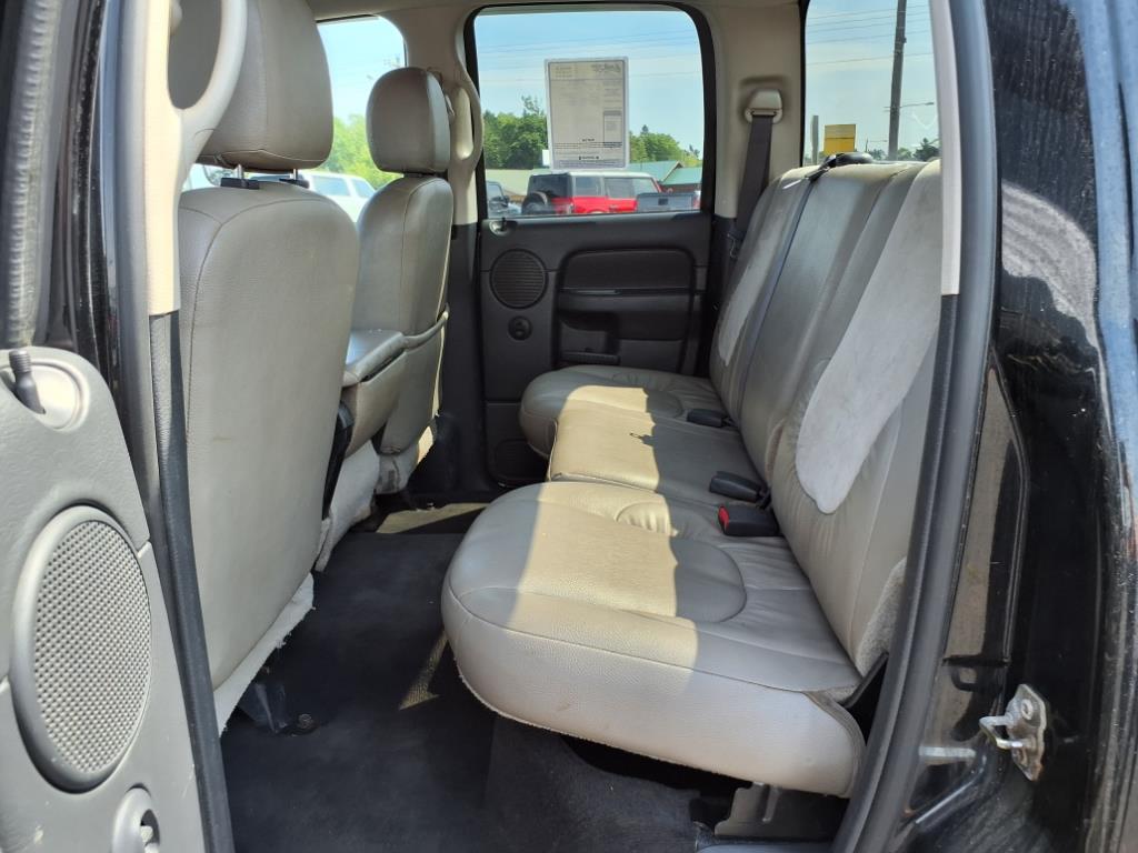 2004 Dodge Ram SLT photo 14