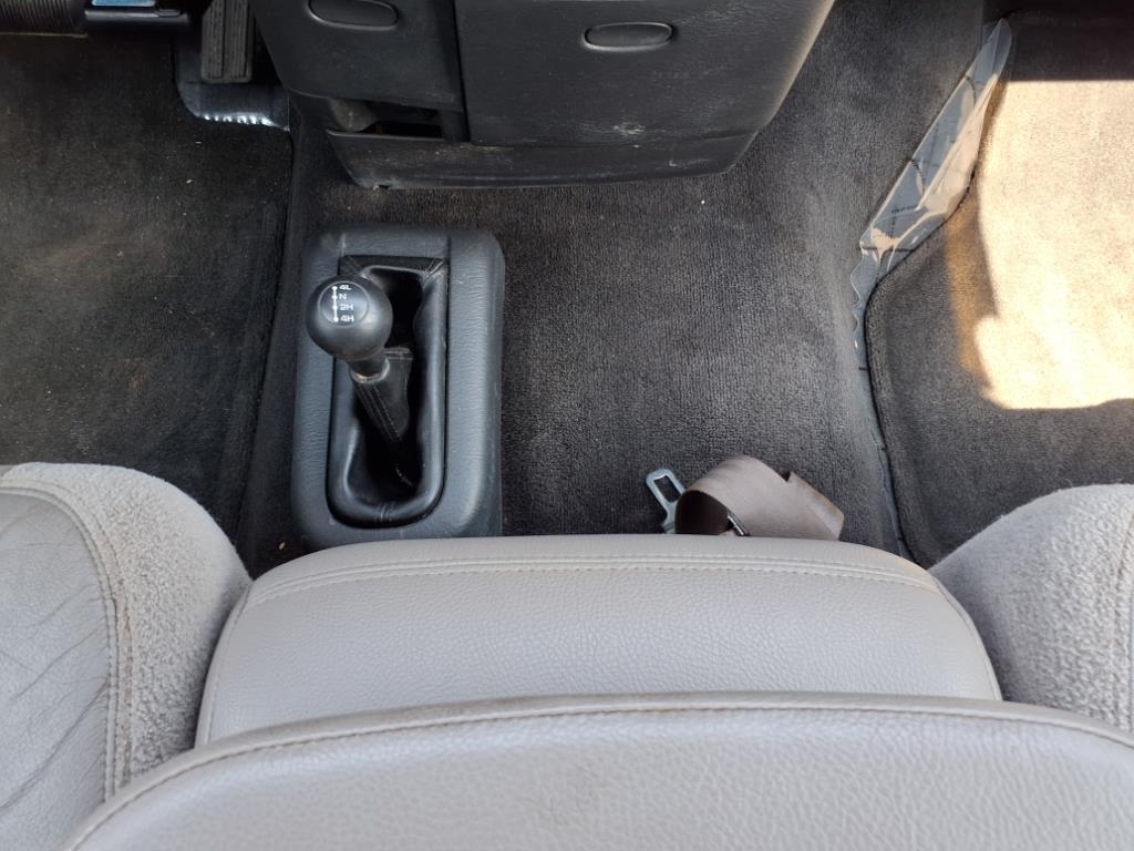2004 Dodge Ram SLT photo 19