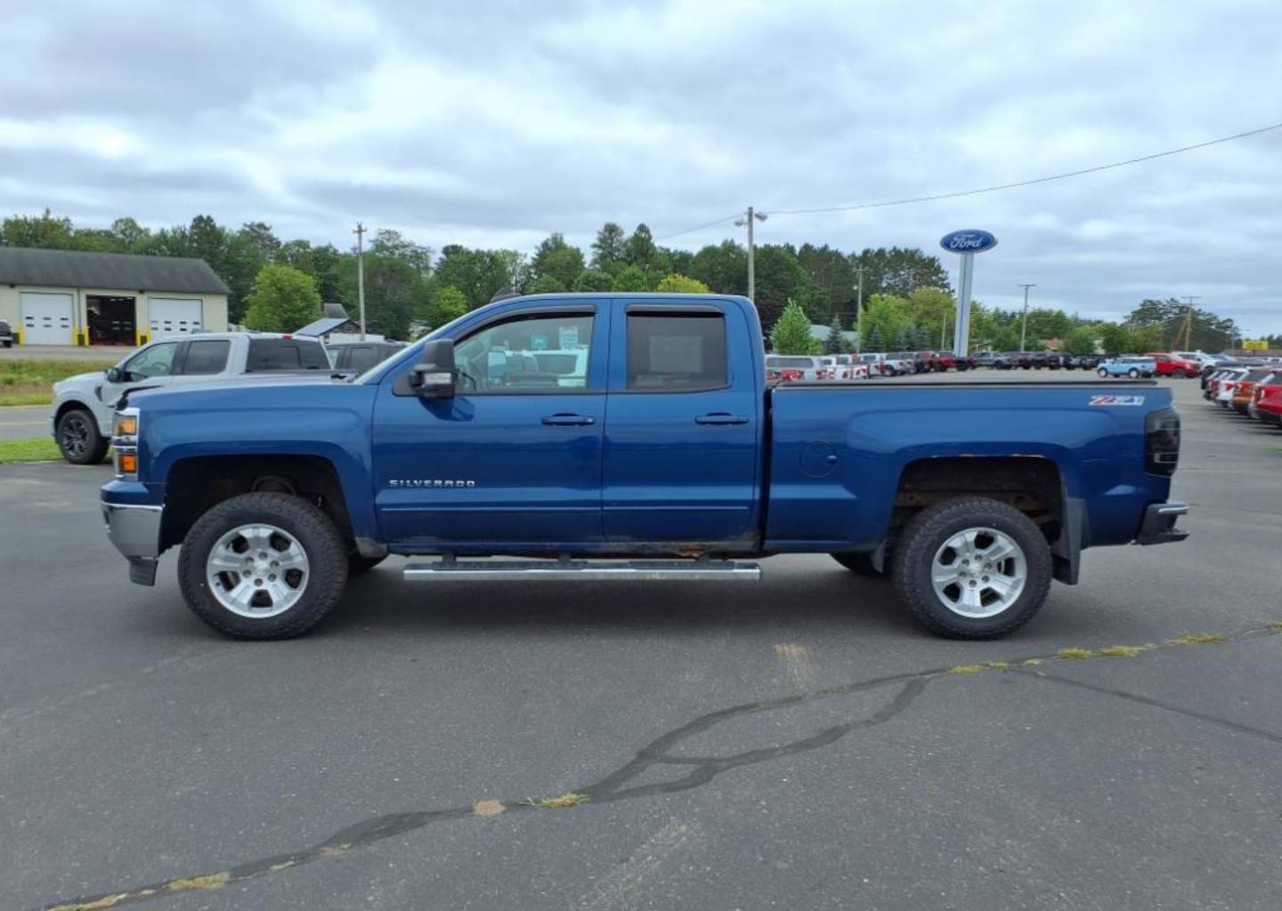 Used 2015 Chevrolet Silverado 1500 LT with VIN 1GCVKREC9FZ401798 for sale in Minong, WI